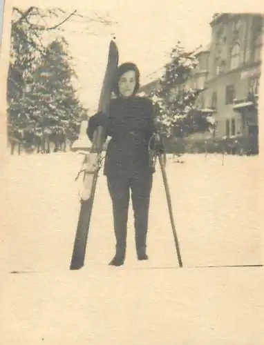 Photo ca. 6 x 9 cm ski related