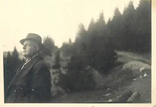 Photo ca. 6 x 9 cm annonymous man instant foto