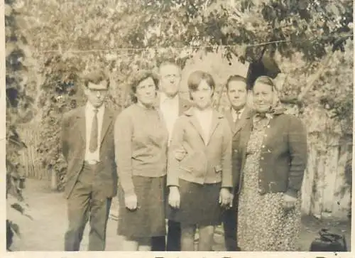 Photo ca. 6 x 9 cm Romania family social history 1971