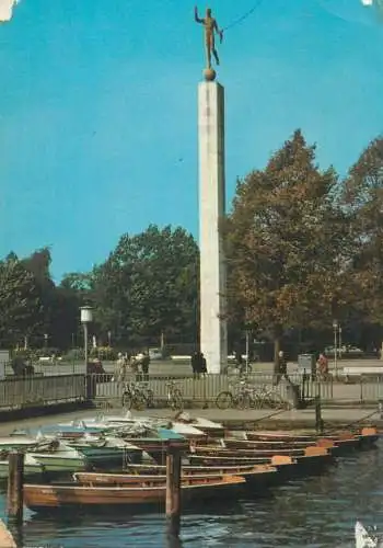 Germany Hannover Fackelträger Säule am Maschsee