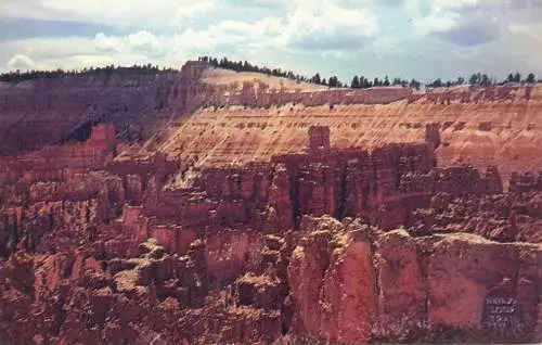 Postcard USA Utah Navajo loop trail Bryce National Park