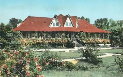 cpsm France Vichy Allier golf house