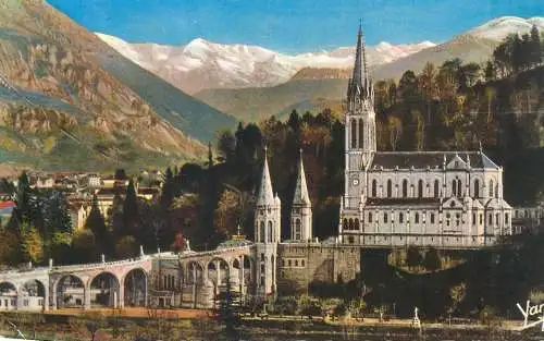 cpsm France Hautes Pyrenees 1971 Lourdes basilique