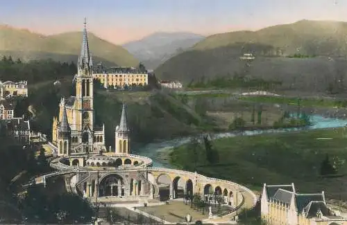 cpsm France Lourdes la basilique vue du Chateau Fort 1953
