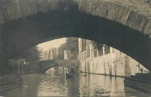 Belgium Brugge Les vieux ponts au Quai Vert