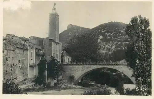 France Mollans (Drome) Le Pont sur l'Ouveze et le Beffroi