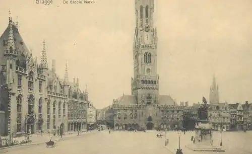 Postcard Belgium > West Flanders > Brugge de groote markt clocktower