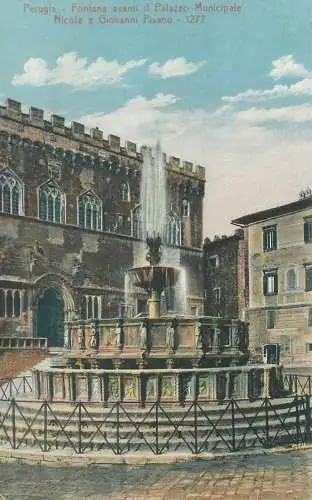 Italy Perugia Fontana avanti il Palazzo Municipale