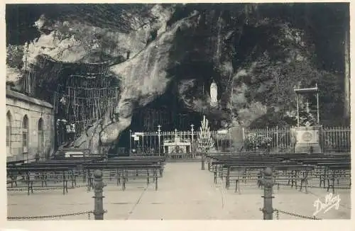 France Lourdes La Grotte