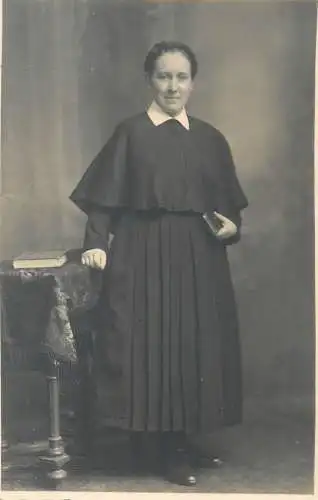 Communion / Konfirmation vintage photo postcard book sister
