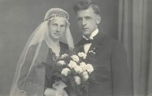 Vintage brides wedding groom & bride social history photo postcard veil bouquet