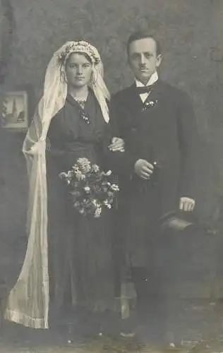 Vintage brides wedding groom & bride social history photo postcard veil