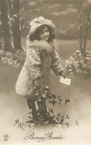 Postcard children France Bonne Annee 1914 girl in winter joy beauty