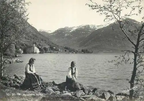 Postcard Norway Helgheim kircke traditional costume