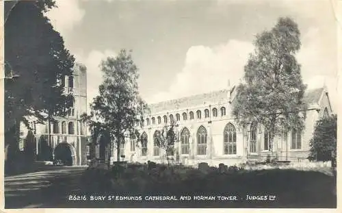 Postcard United Kingdom England Bury St. Edmunds cathedral and Norman tower