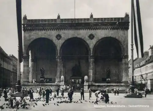 Postcard Germany Munchen Feldherrnhalle