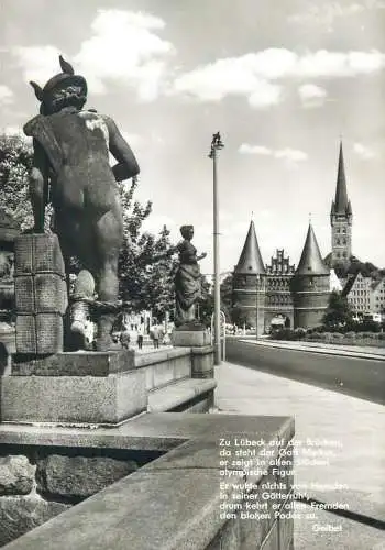 Postcard Germany Lubeck Holstentor