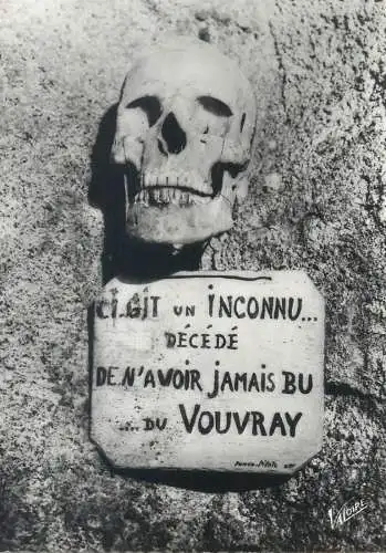cpsm France Val de Loire En Touraine skull