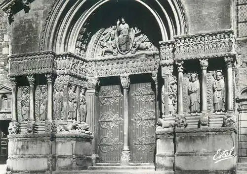 cpsm France Arles le portail de la Cathedrale St-Trophime