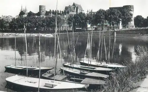 cpsm France Angers les bords de la Maine et la ville