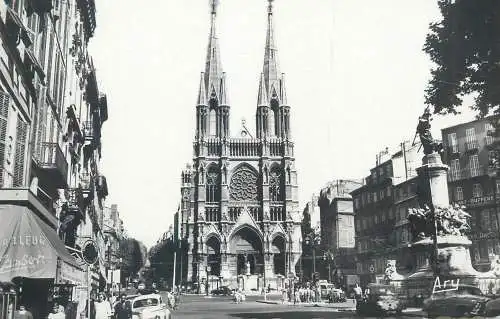 cpsm France Marseille eglise Saint-Vincent de Paul et monument des Mobiles