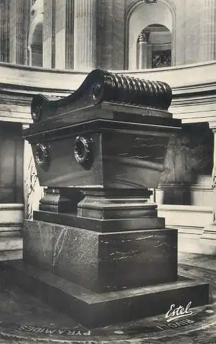 Postcard France Paris l'Invalides tomb of Napoleon