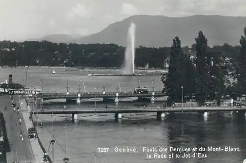 Postcard Switzerland Geneve ponts des Bergues et du Mont Blanc