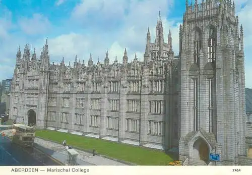 Postcard United Kingdom > Scotland > Aberdeen Marischal college bus