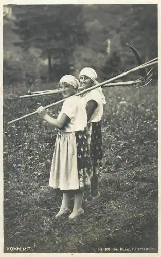 Germany Partenkirchen peasant women going work the field rural life scenes and types