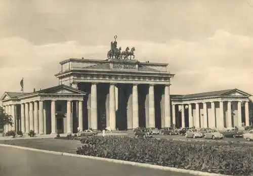 Postcard Germany Brandenburger Tol
