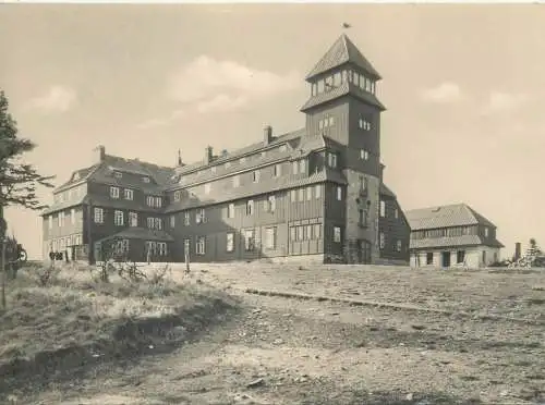 Postcard Germany Oberwiesenthal Erzgeb Fichtelberghaus