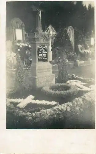 Postcard place to identify cemetery grave detail aspect