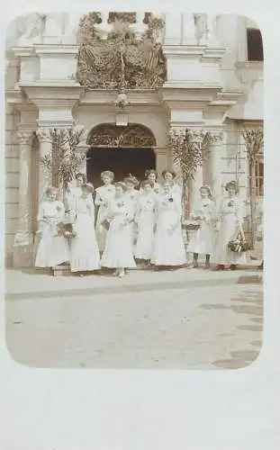 Social History vintage real photography anonymous people elegant ladies group picture