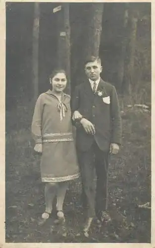 Social History vintage photo gallantry lovers couple forest outdoor scenery
