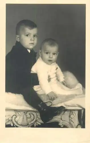 E. Schmid Photograph Vintage studio photography atelier photographers children types