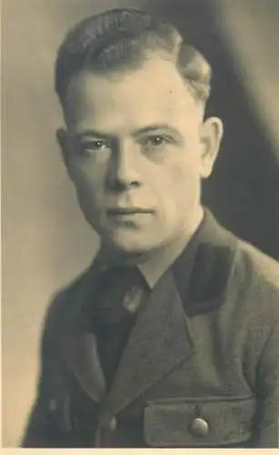 vintage atelier studio photography anonymous person elegant young man soldier uniform portrait