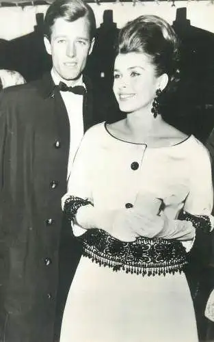 Cinema film star actors Senta Berger & Peter Fonda