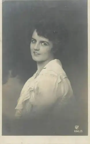 Vintage studio photography atelier photographers anonymous person portrait social history woman beautiful smile