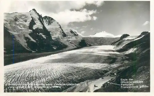 Austria Grossglockner Hochalpenstrasse Pasterzengletscher Johannisberg und Grossglockner