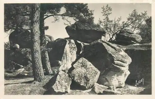 France Nemours Les Rochers Greau