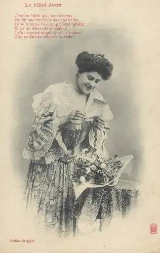 Postcard smiling lady reading love letter
