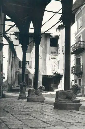 Postcard France Guillestre (Hautes-Alpes) La Porche de l'Eglise