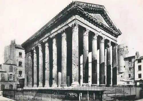 Postcard France Vienne Temple d'Auguste et de Livie