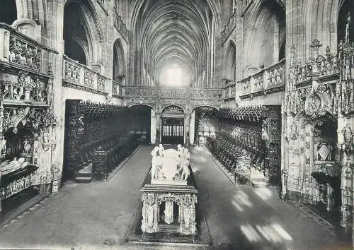 Postcard France Bourg-en-Bresse (Ain) Eglise de Brou Le Choeur, La Nef, les Tombeaux