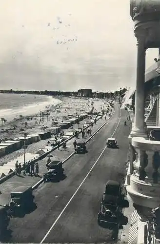 Postcard France La Baule sur Mer la plage et les Boulevards vus de l'hotel Adriana