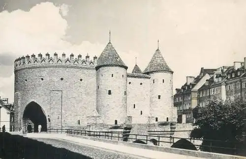 Postcard Poland Warsaw Barbakan XVI century