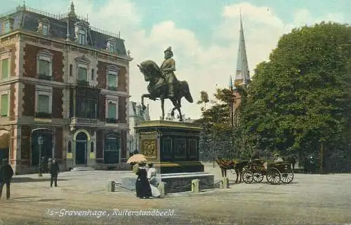 Netherlands Postcard 's-Gravenhage Ruitersstandbeeld