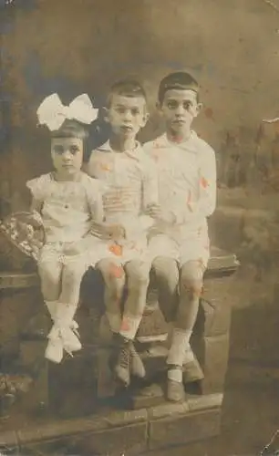 Children portraits & scene vintage photography elegant dressed children