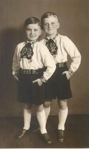 Children portraits & scene vintage photography young boys traditional costumes brothers smile