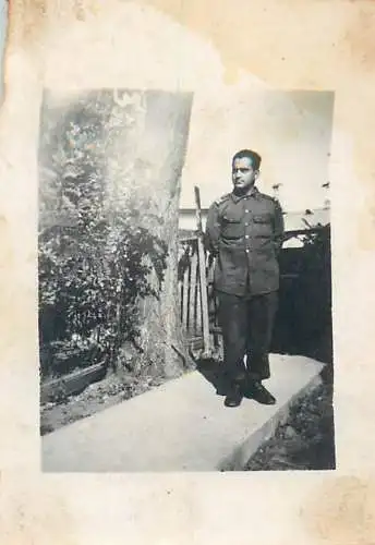 Photo ca. 6 x 9 cm social history soldier 1943 uniform